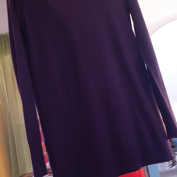 Sweater - Picture 7 of 9